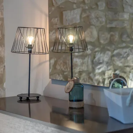 La Casa Rosa Терни