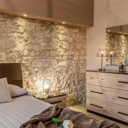 La Casa Rosa * Τέρνι